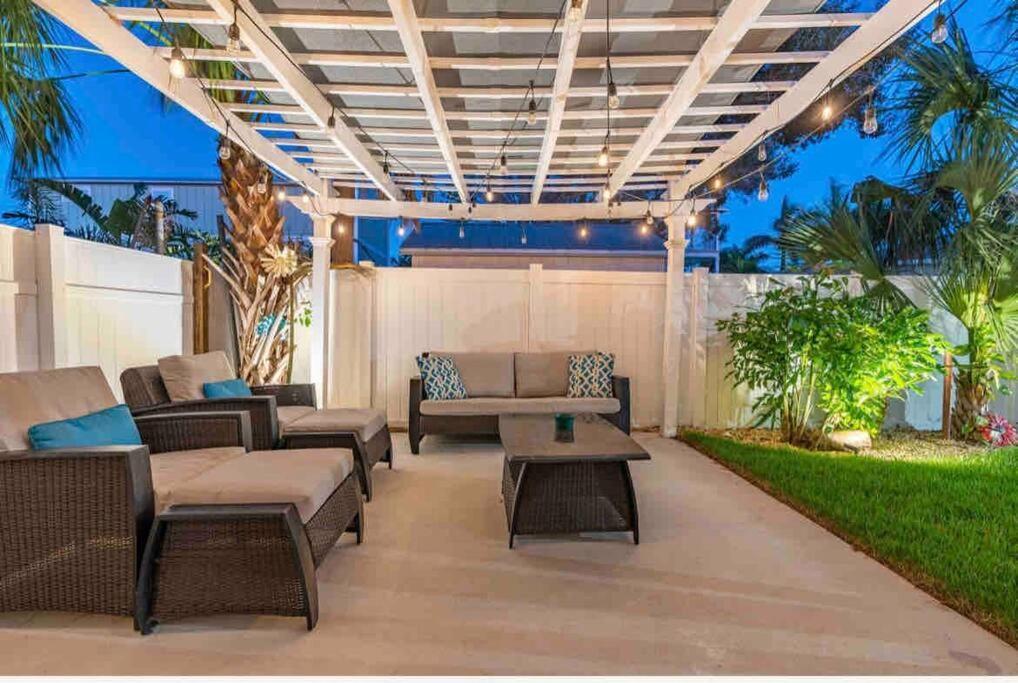 Appartement Lovely 2 Bedrooms, Steps Away From The Beach. *
