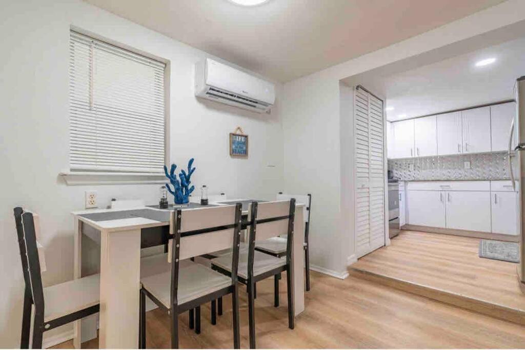 Lovely 2 Bedrooms, Steps Away From The Beach.